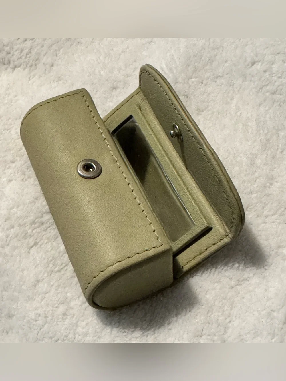 Coach Gloved-Tanned Leather Leaf Green Lipstick Cosmetic Case with Makeup Mirror